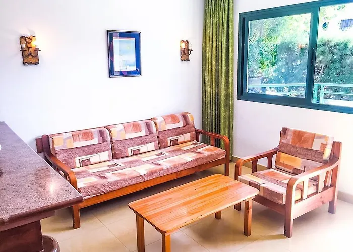 Africana بلايا ديل إنغلز